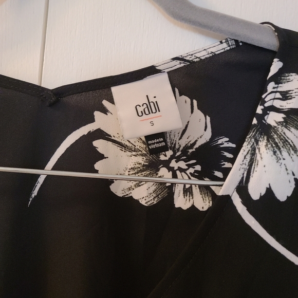 Sleeveless top - Picture 2 of 2